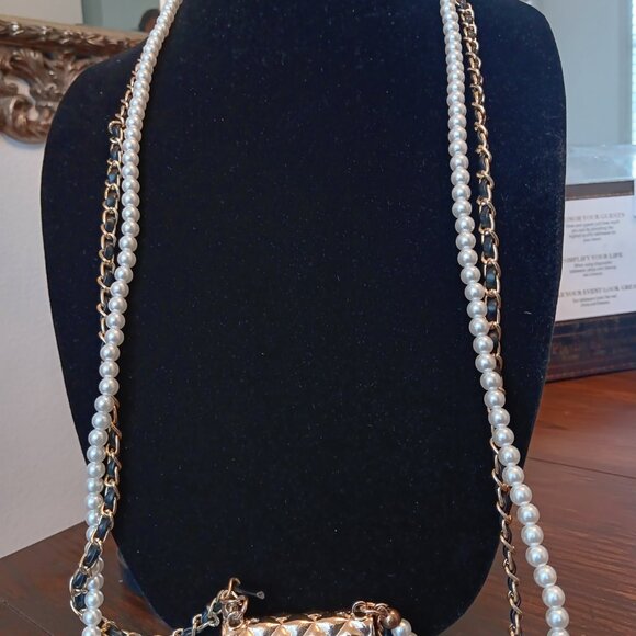 CHANEL MICRO BAG Pendant Bling NECKLACE 2 Strap Crossbody Gold & Pearls - Picture 12 of 13